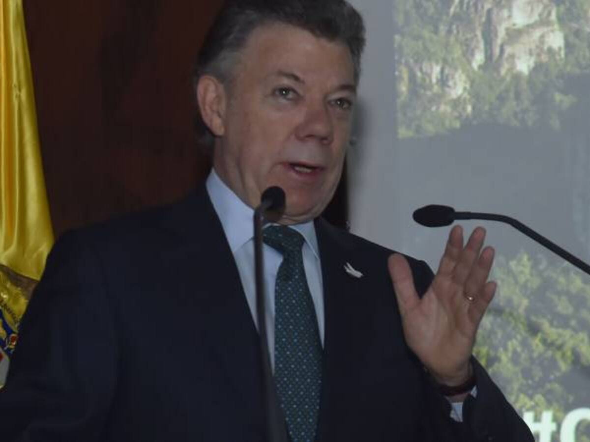 No nos temblará la mano para castigar cualquier acto de corrupción en la Policía: Santos
