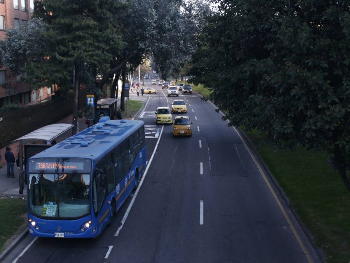 Piden a TransMilenio aclarar decisión de pintar de verde buses del SITP