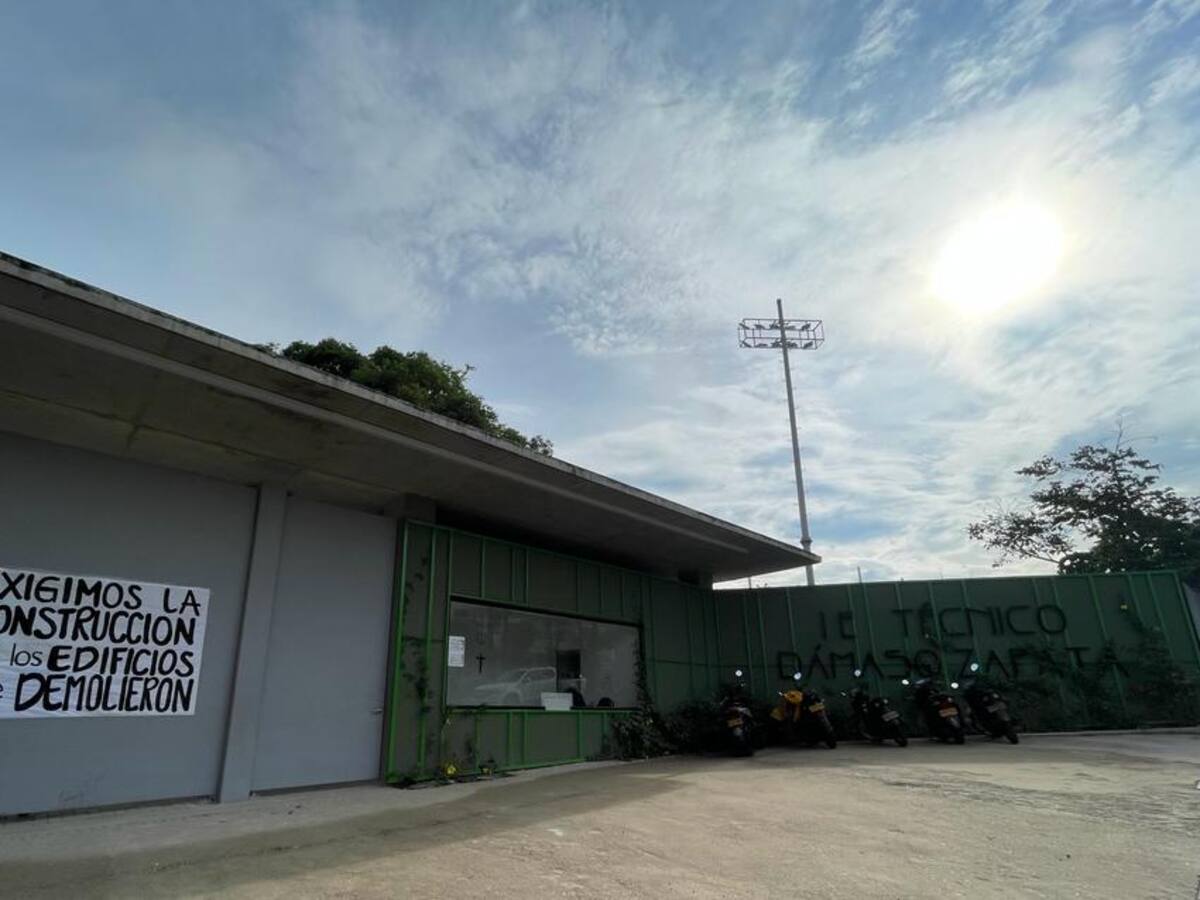 Comunidad del Tecnológico reclama avance en las obras