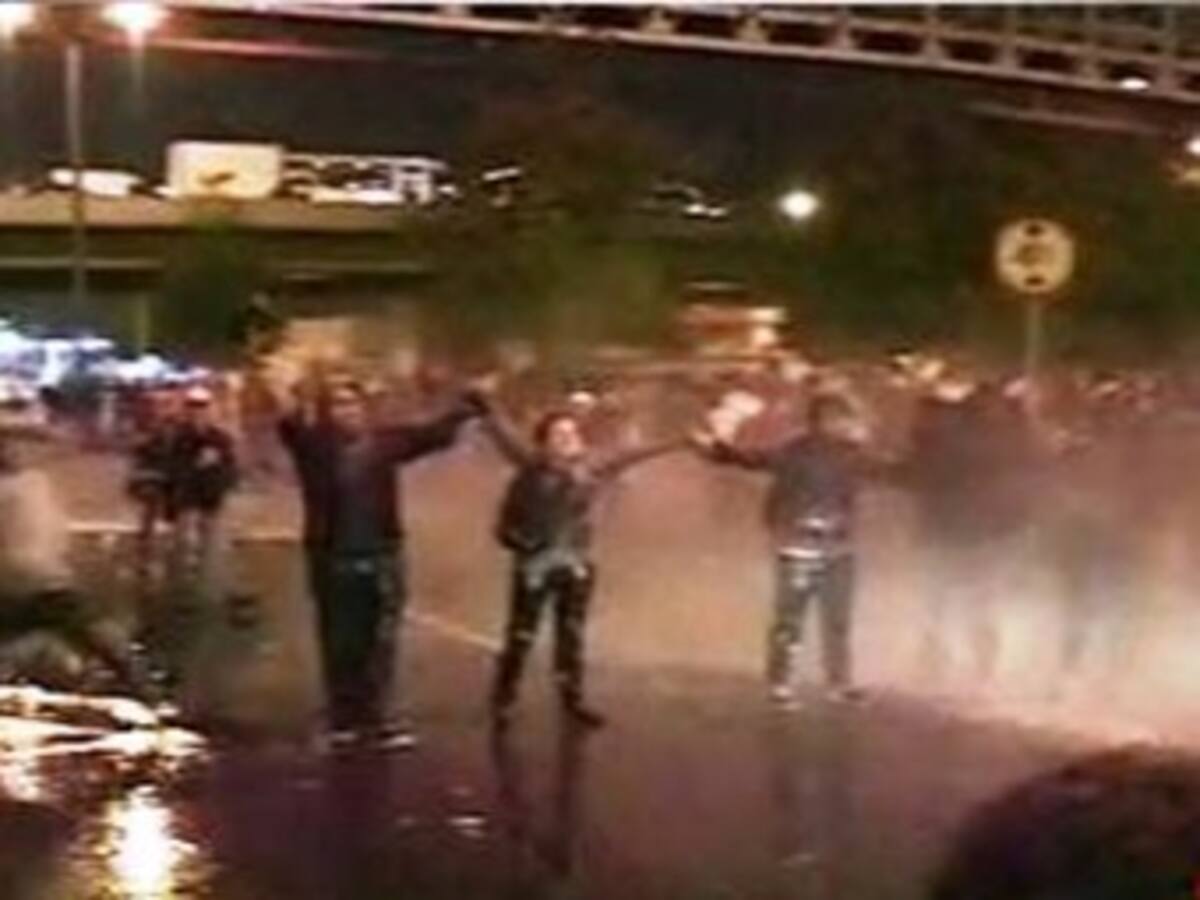 Tres horas de colapso en la calle 80 por protestas en contra de Transmilenio