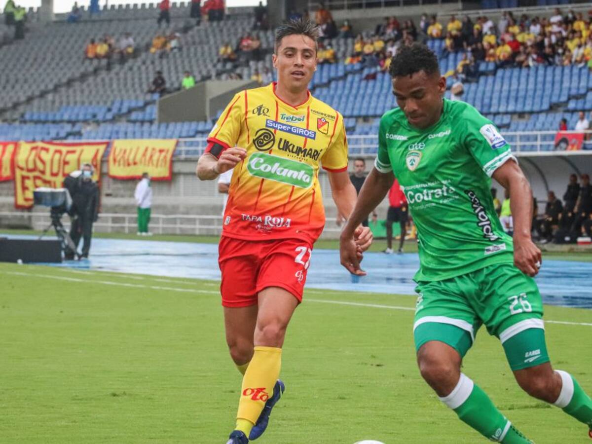 Video: ¡Sin arquero y con tiempo! El insólito gol que falló La Equidad