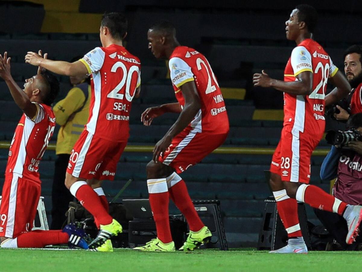 Morelo marca tripleta y Santa Fe avanza en la Sudamericana