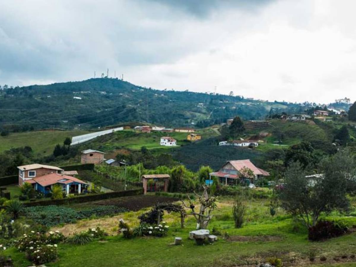 En Santa Elena entran en funcionamiento 91 pozos sépticos