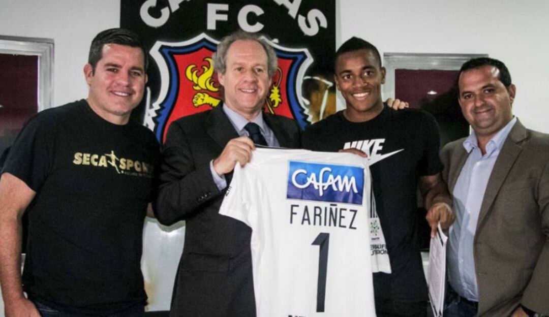 Wuilker Faríñez tras firmar su contrato con Millonarios en 2017