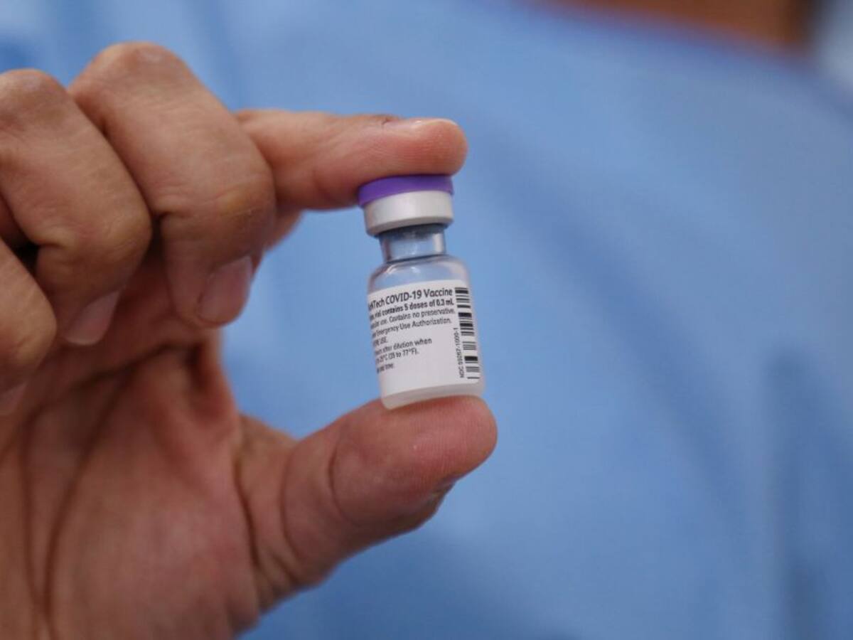 Reportan baja disponibilidad de vacunas para primeras dosis contra la COVID