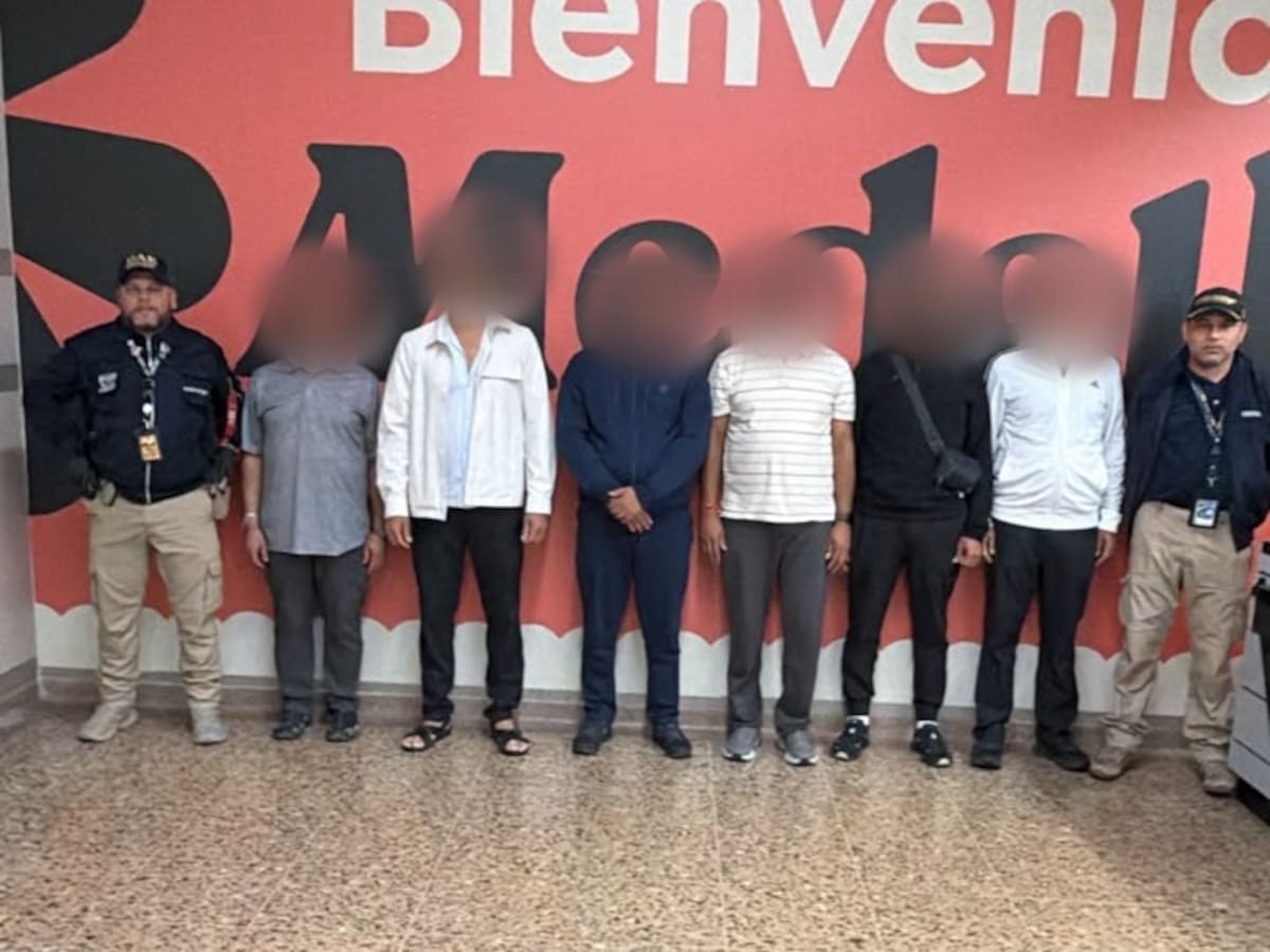 Operativo en Medellín deja 17 extranjeros expulsados del país