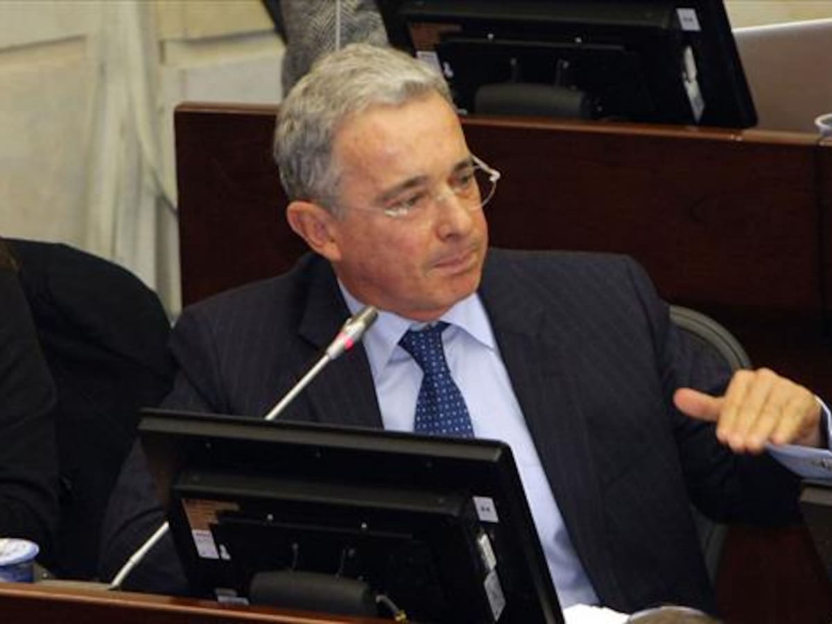 Álvaro Uribe citó al ICBF al Senado para hablar de crisis en La Guajira