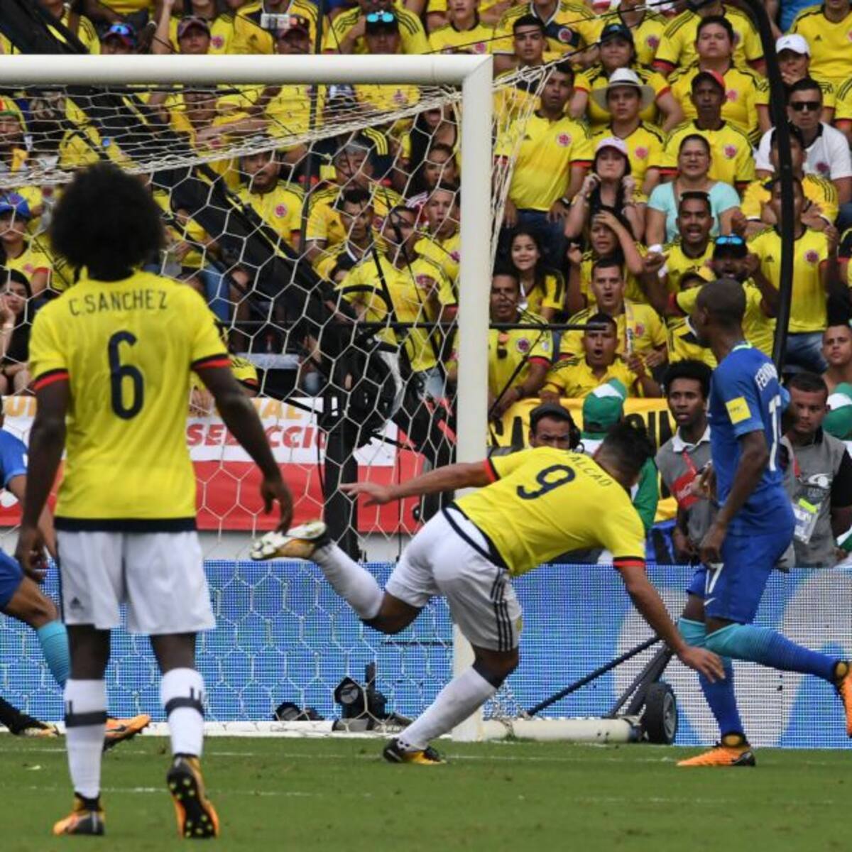 Los colombianos que ya le han marcado a Brasil