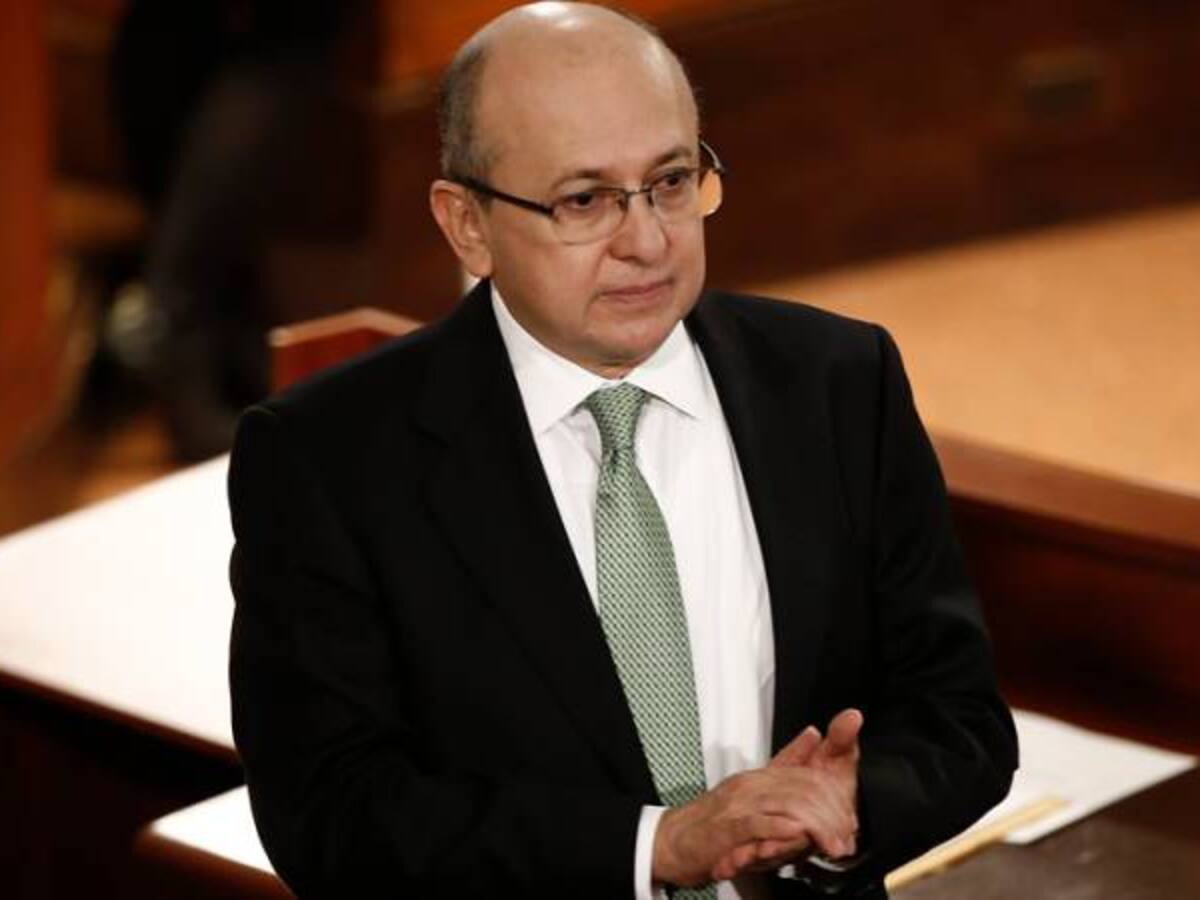 Contrato de Moreno en Fiscalía fue por recomendación de Bustos o Ricaurte: Montealegre