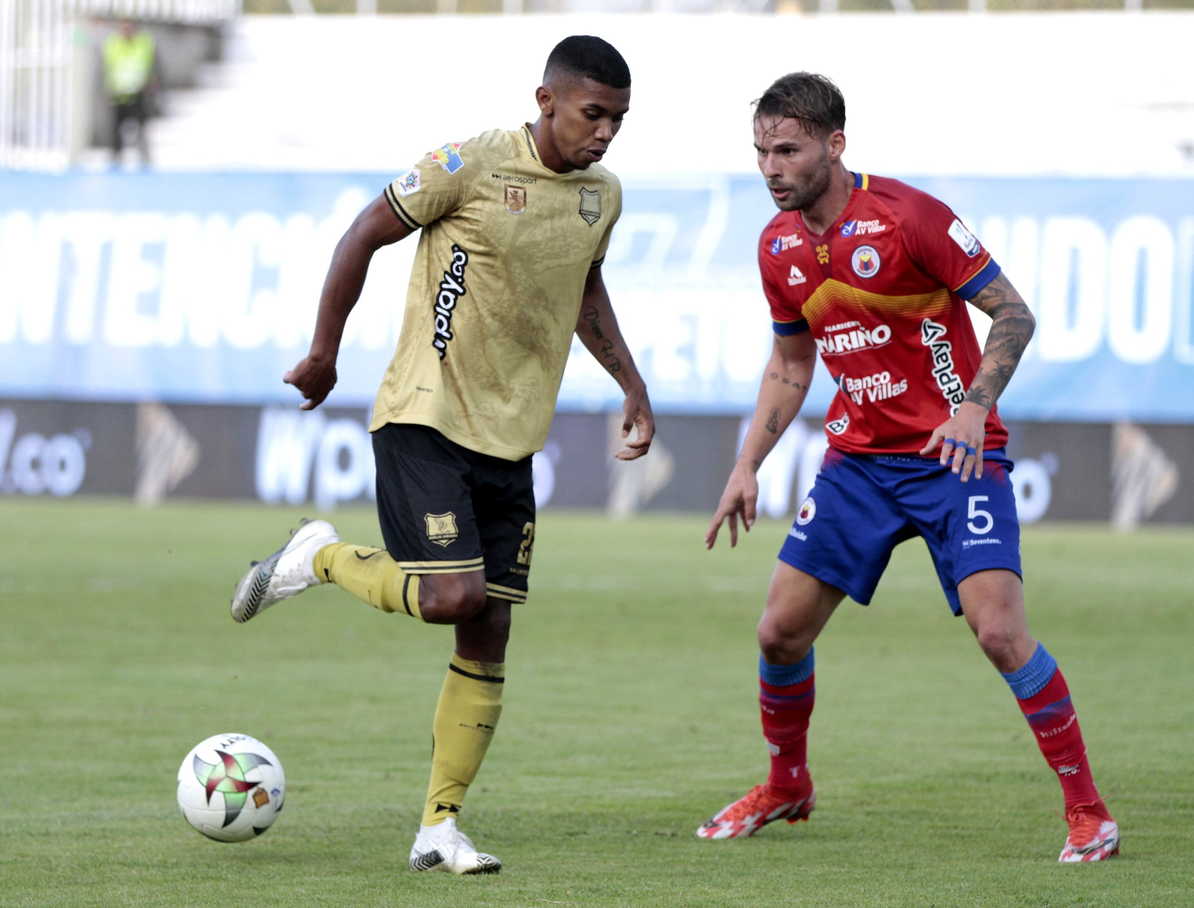 Deportivo Pasto recibe a Águilas Doradas en la liga colombiana.