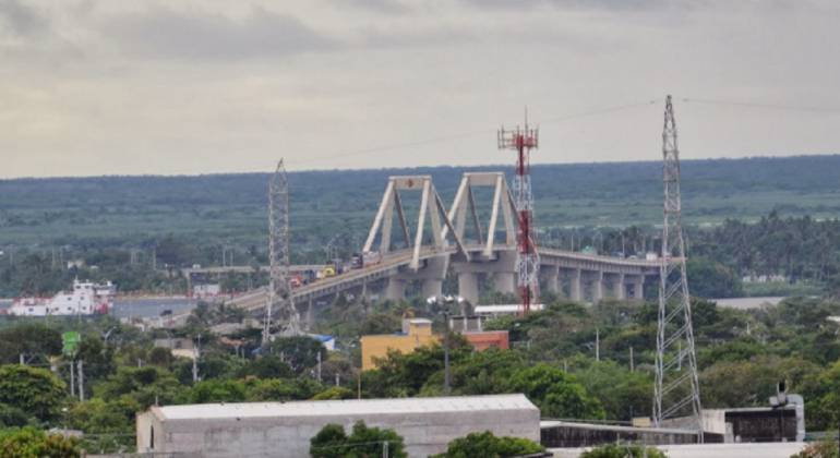 Actual Puente Pumarejo, cuyo reemplazo se levantará a un costado del mismo.