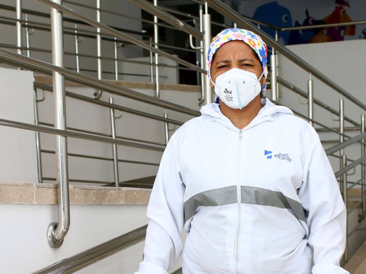 Trabajadora de aseo en Adelita, recibirá la primera vacuna en Barranquilla