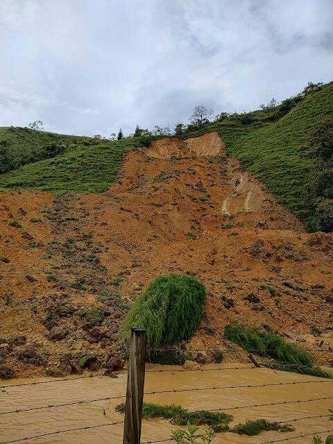 Derrumbe en Quebrada de Caldas, Antioquia- foto EPM
