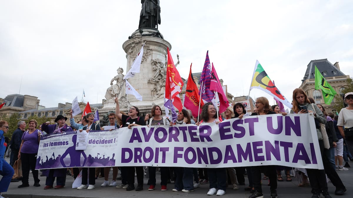 Francia está a un paso de incluir el aborto en su Constitución