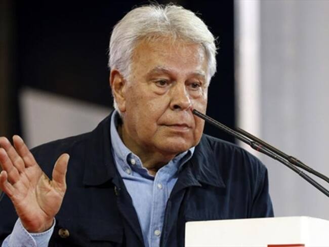 Felipe González confía en que los diálogos con las Farc continúen