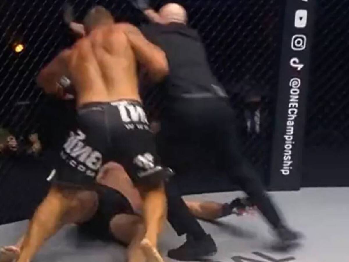 VIDEO: Con tan solo un golpe, un luchador ruso dejó a su oponente en el piso