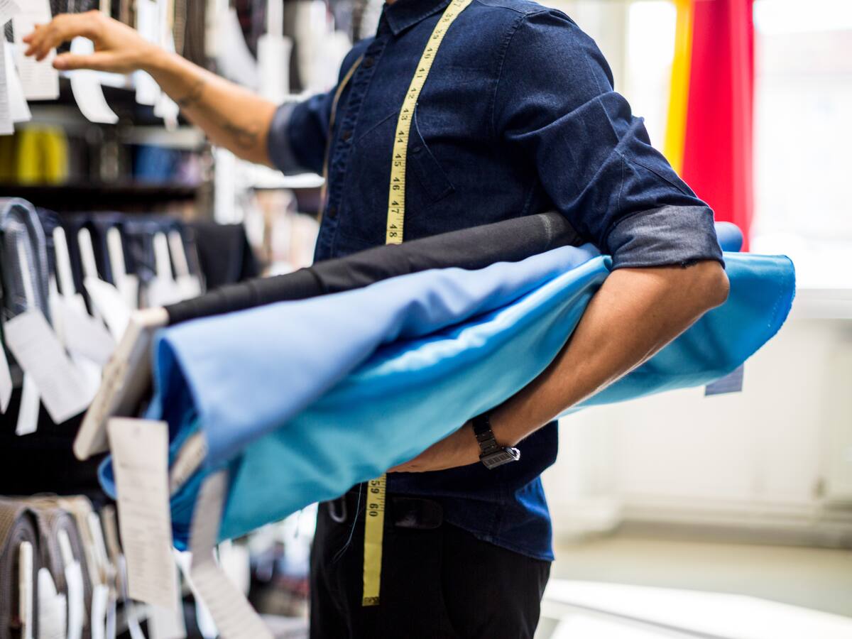 ¿Ropa importada subiría 40% con propuesta de subir arancel? Gremios debaten