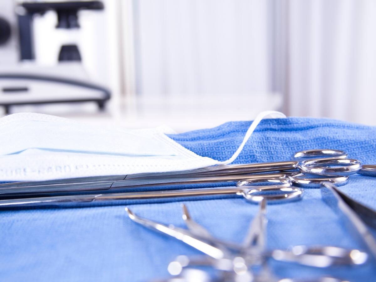 Comunidad denuncia que estarían realizando necropsias al aire libre en el cementerio de Plato