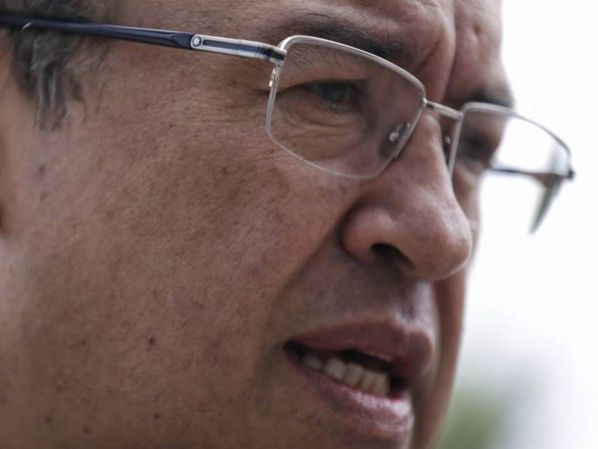 No podemos equivocarnos, de eso depende la Paz total: Prada sobre ley de acogimiento