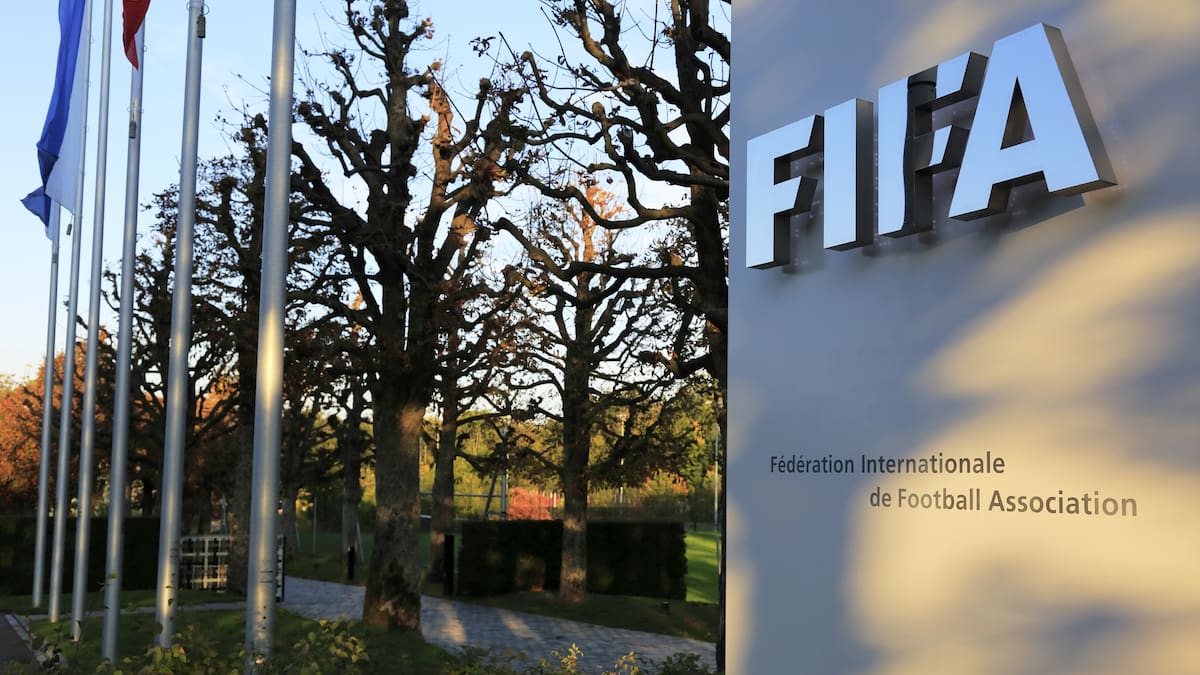 FIFA fija plazo para respaldar plan de venta de participaciones en grandes competiciones