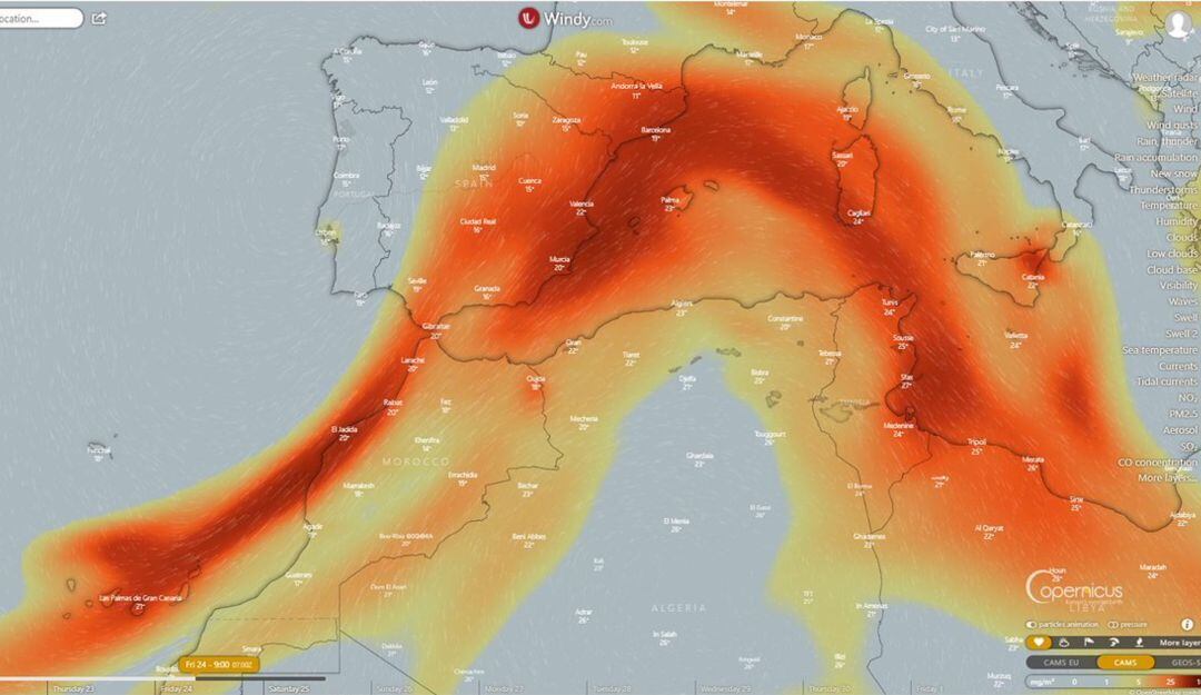 Trayectoria de la nube de humo emitida por el volcán Cumbre Vieja.