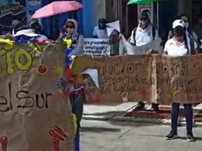 Protesta de docentes en Santa Rosa del Sur