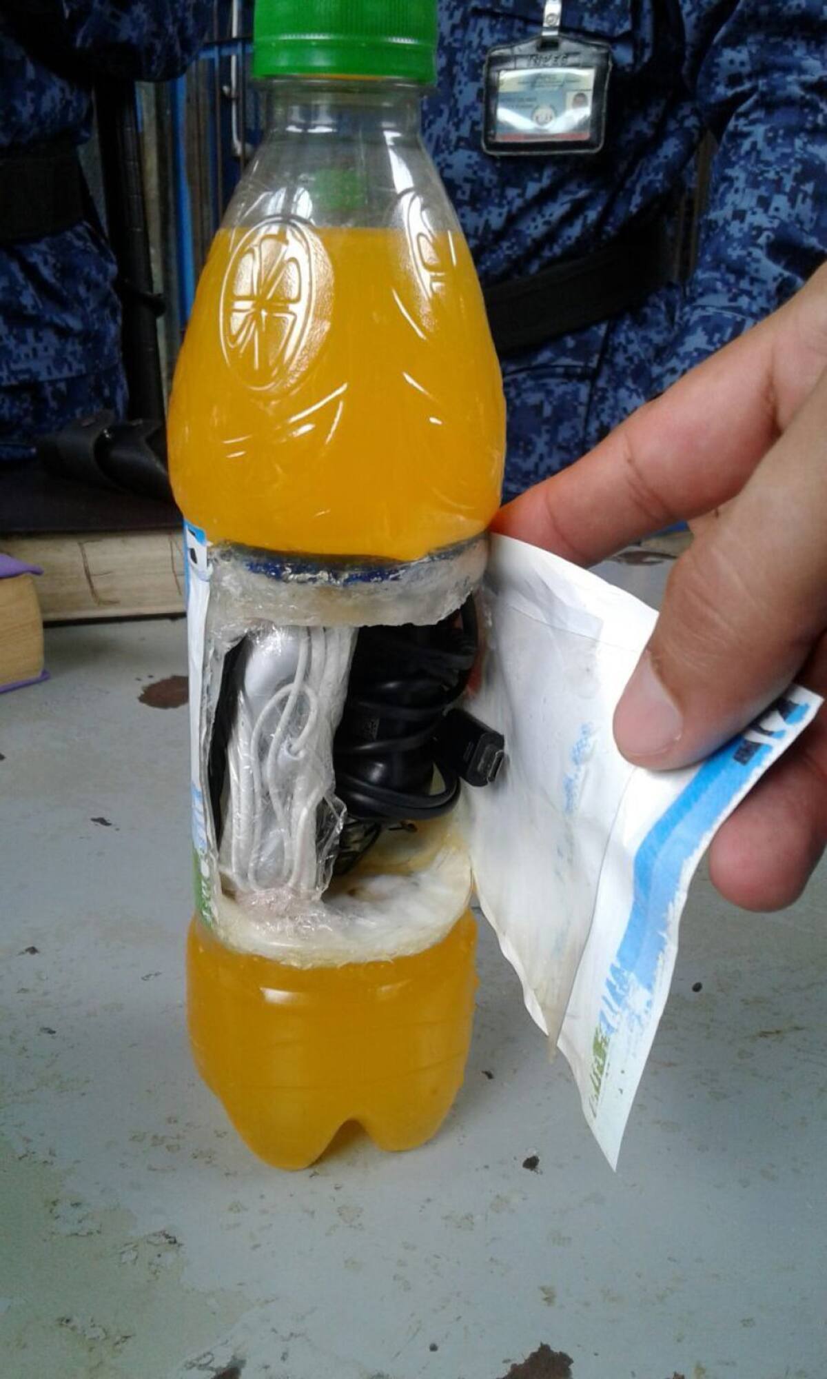 En bebidas 'meten' elementos a las cárceles 