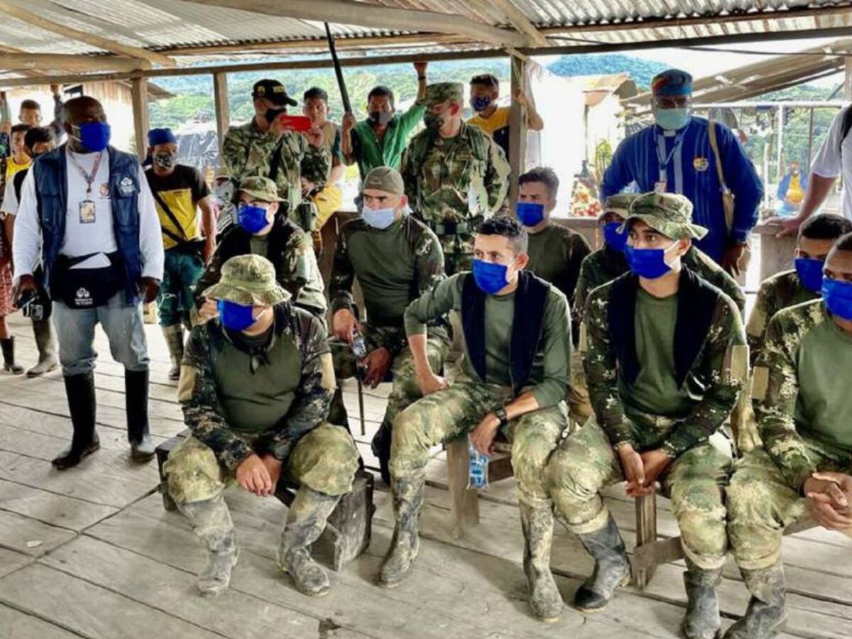 Indígenas liberan a soldados que mantuvieron retenidos en Chocó