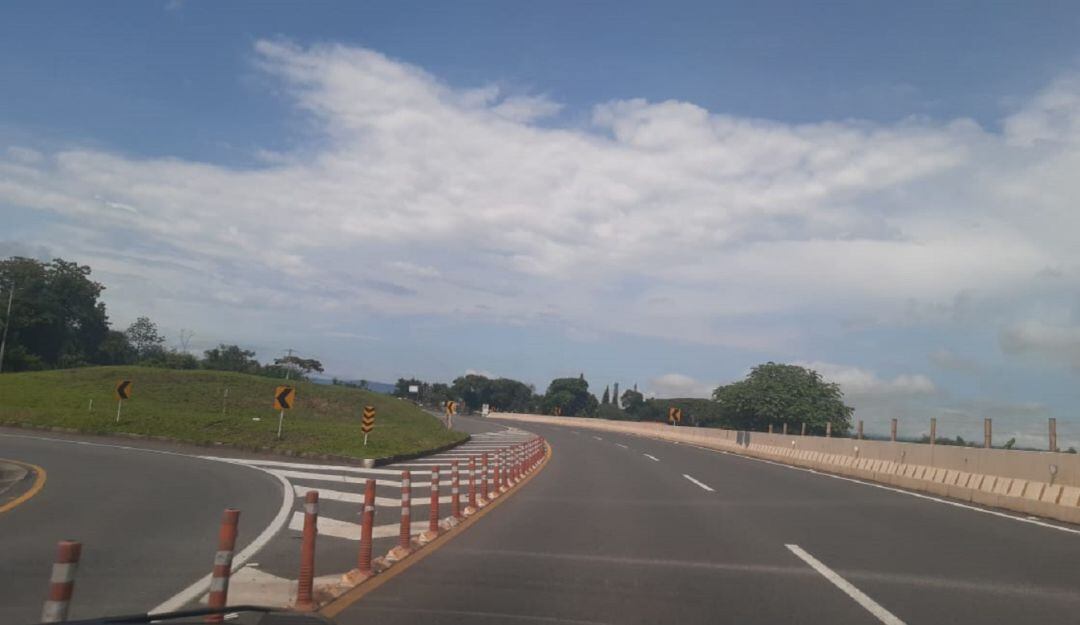 Paisajes del Quindío vía Armenia hacía el club Campestre en el Quindío