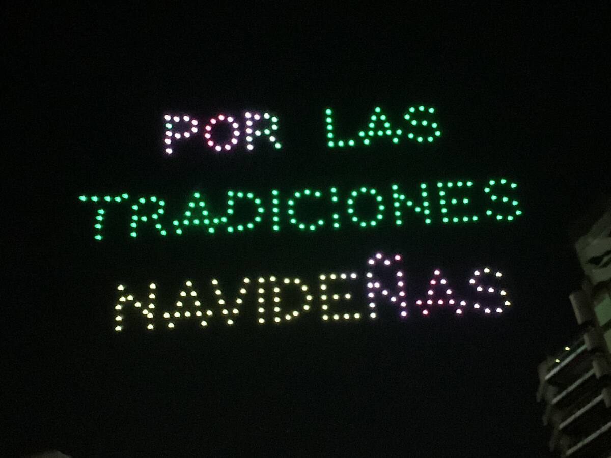 Con espectáculo de drones, agua y luz se encendieron los Alumbrados Navideños en Medellín