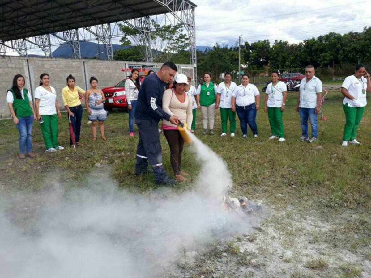 En Charalá se capacita a la comunidad en la prevención de incendios
