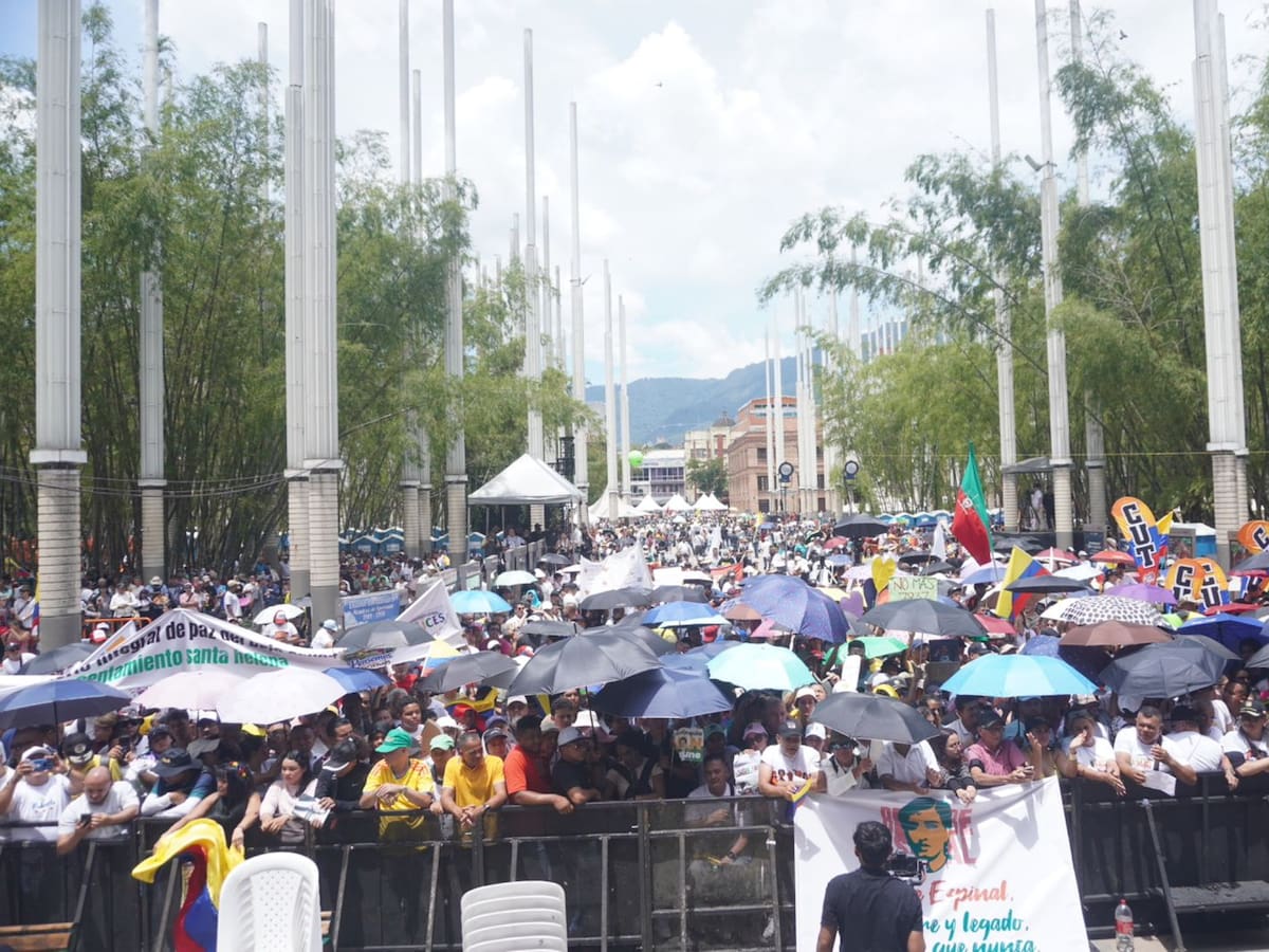 Algunas personas fueron presionadas para asistir al evento de Petro en Medellín: alcalde Fico