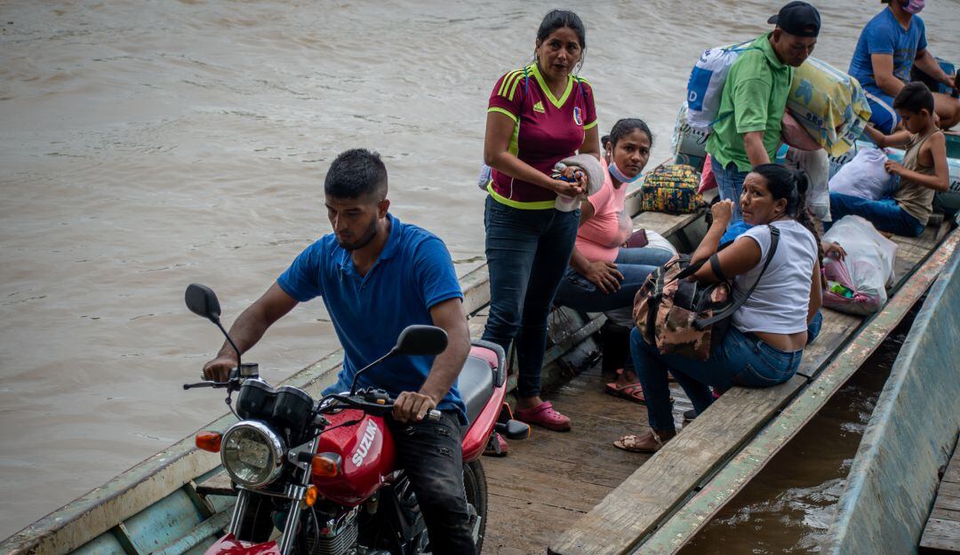 Durante las últimas semanas, miles de venezolanos han llegado a Arauca huyendo de los enfrentamientos en Apure.