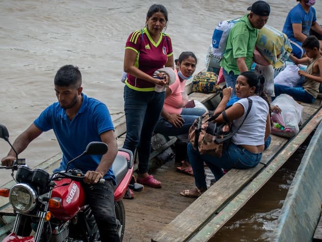 Durante las últimas semanas, miles de venezolanos han llegado a Arauca huyendo de los enfrentamientos en Apure.