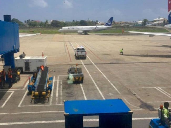 Investigan fuga de ocupantes de aeronave que aterrizó en San Andrés