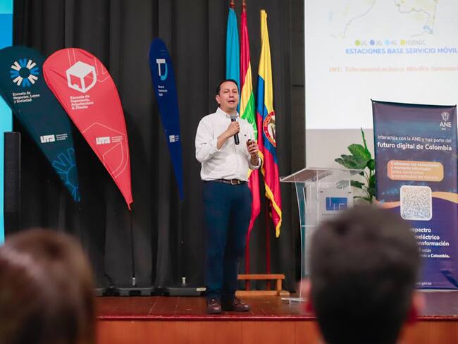 Cartagena recibió a la ANE para hablar de democratización del espectro y conectividad regional