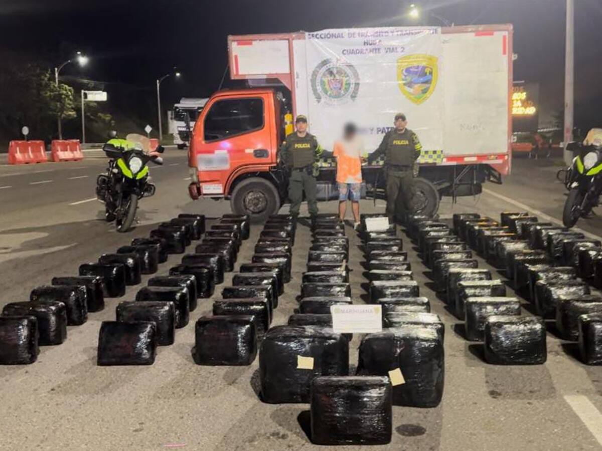 Una persona capturada y 528 kilos de marihuana incautados, en la vía Neiva-Bogotá