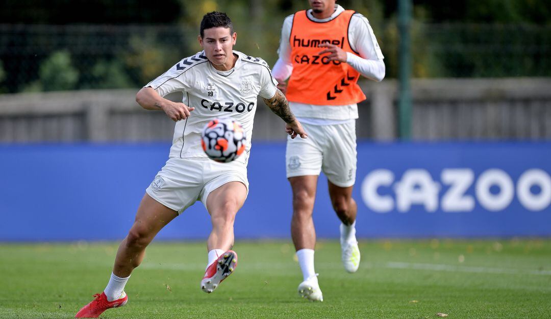 James Rodríguez en el entrenamiento con el Everton
