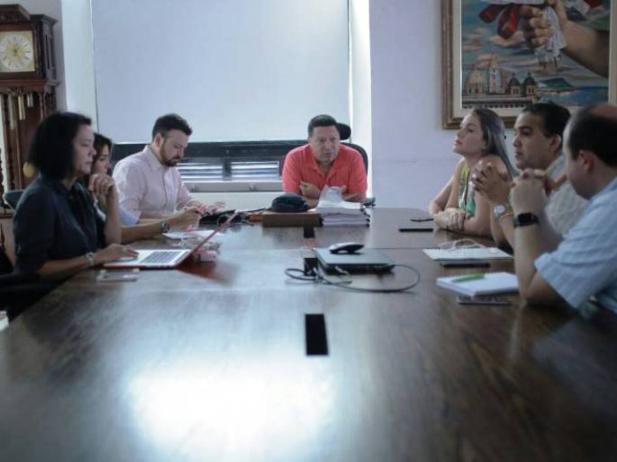 Congresistas apoyan Plan de Desarrollo del Alcalde Manuel Vicente Duque