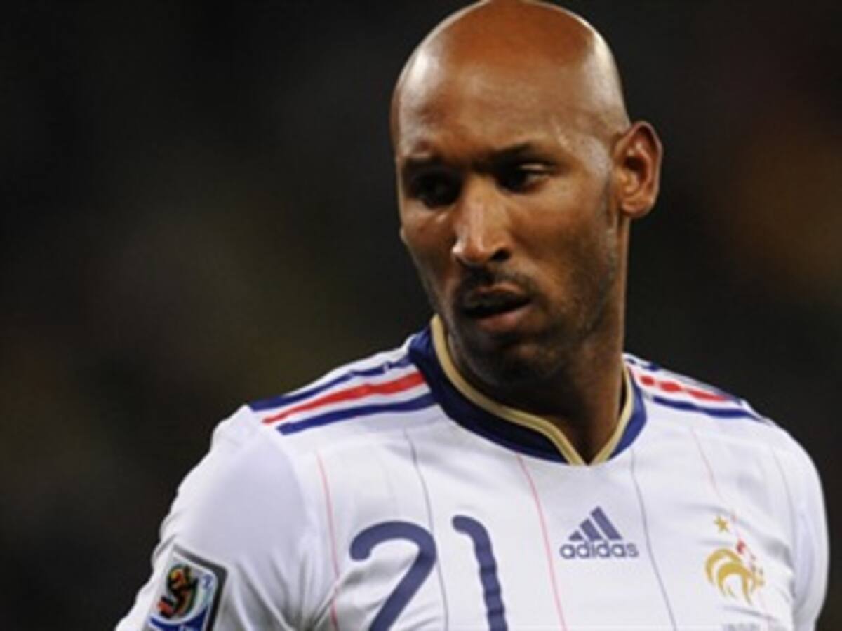 Federación francesa sanciona a Anelka con 18 partidos por fuera de la selección