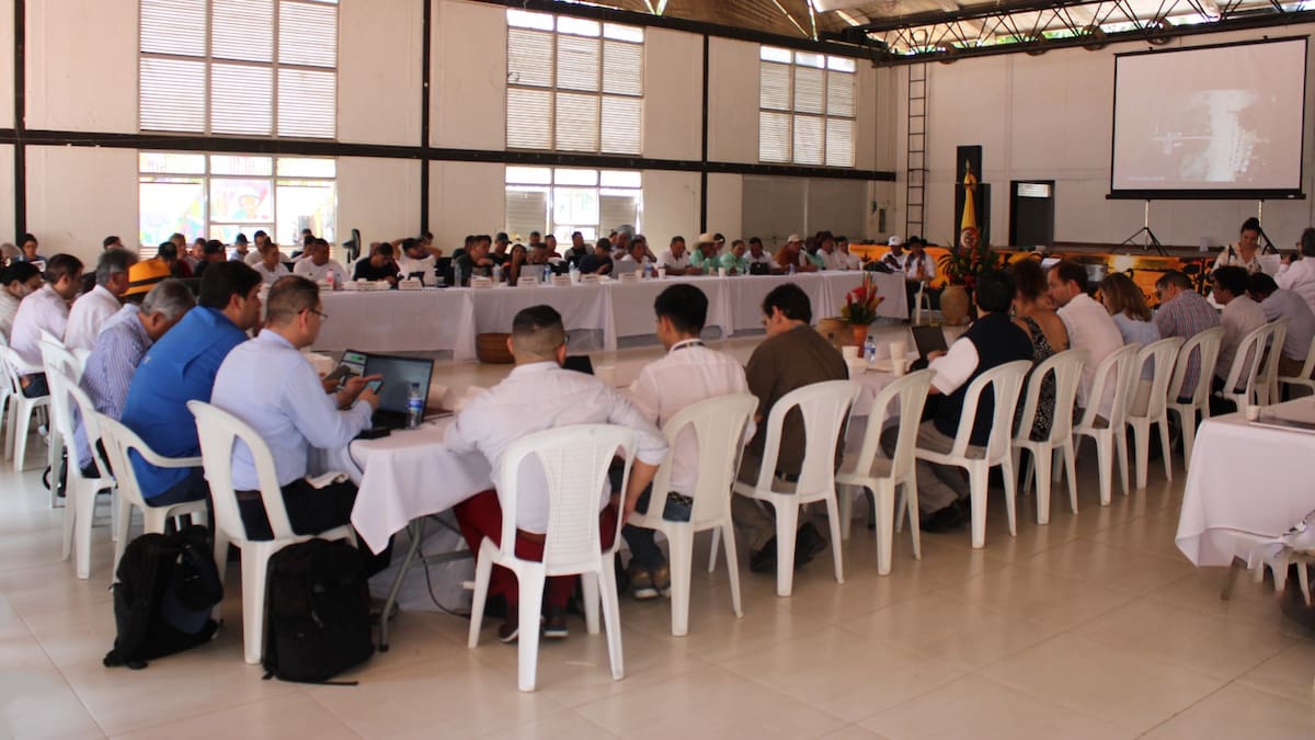 ¿Qué discuten las delegaciones de paz del Gobierno y el Estado Mayor Central de las Farc?