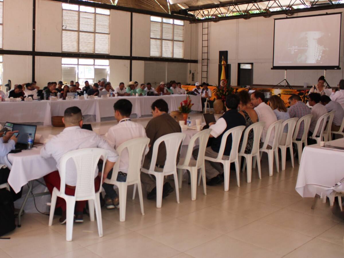 ¿Qué discuten las delegaciones de paz del Gobierno y el Estado Mayor Central de las Farc?
