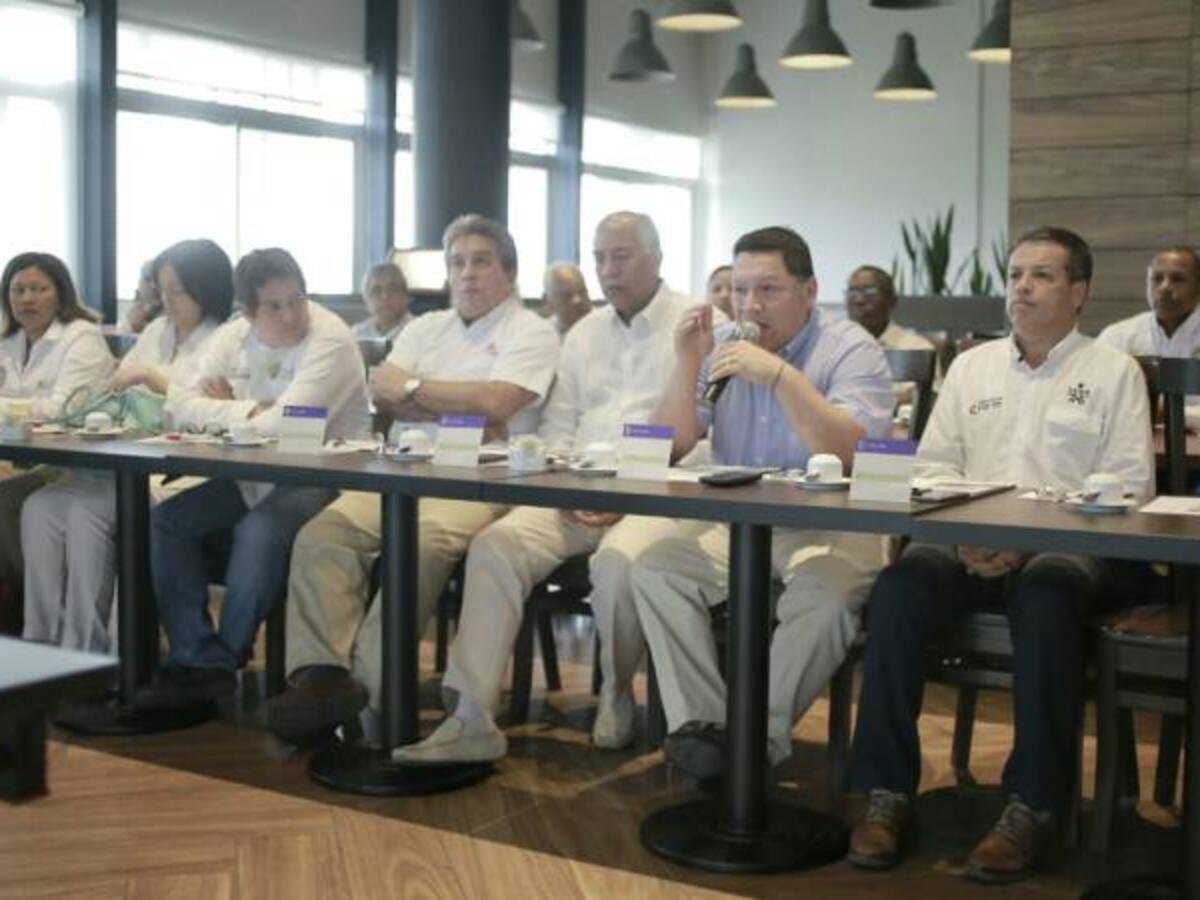 Alcaldía de Cartagena, gremios y universidades sellan un pacto por 'la educación media'