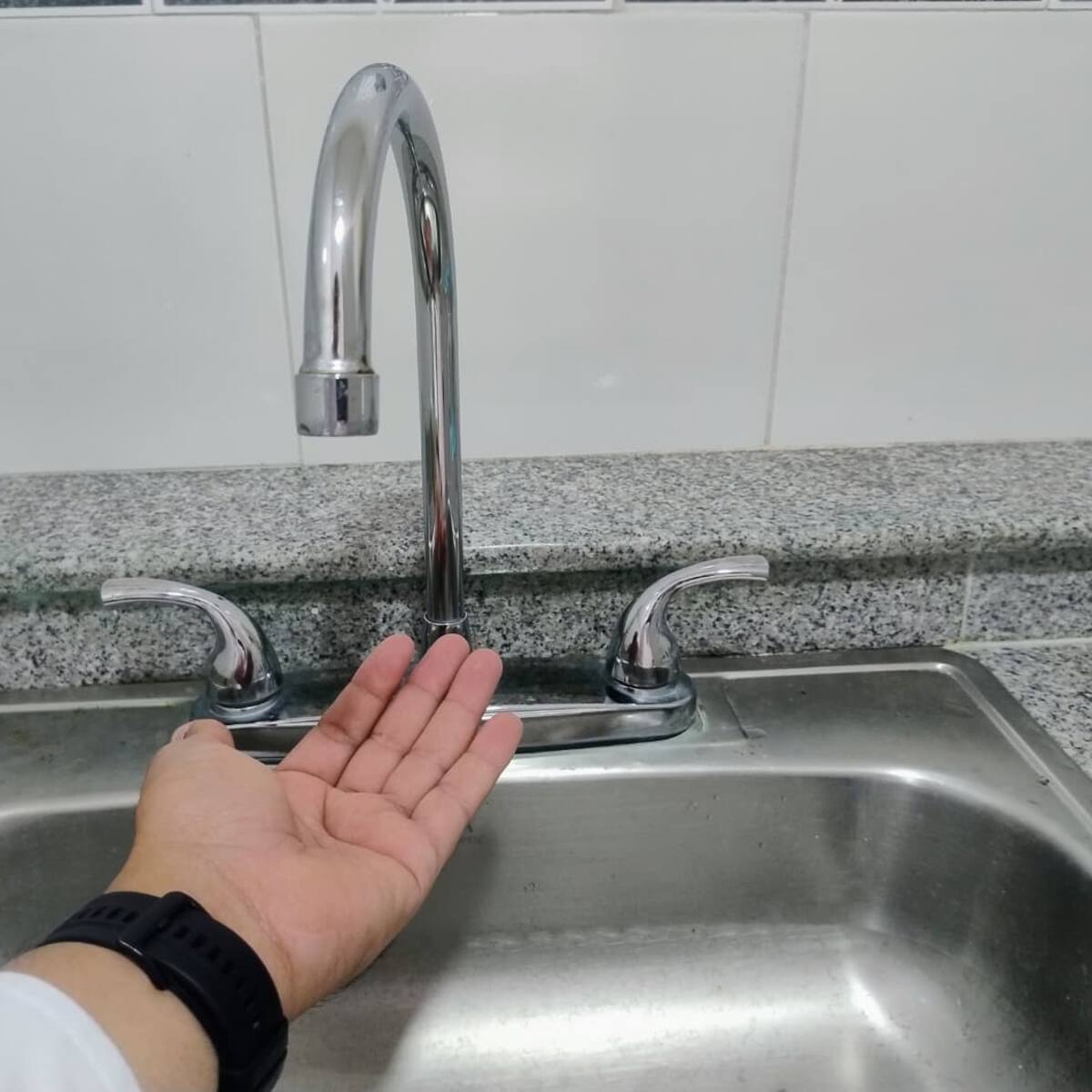 ¿Por qué Cartagena presenta bajas presiones y cortes en el servicio de agua?