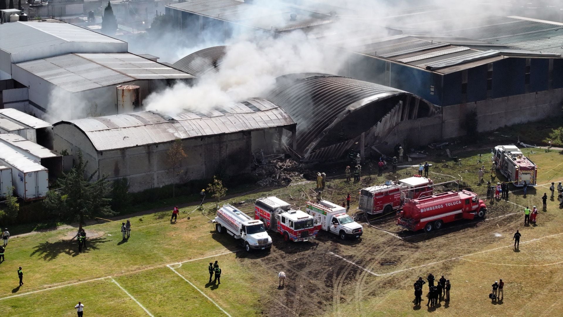 Accidente de avioneta en Toluca, México. FOTO: AFP