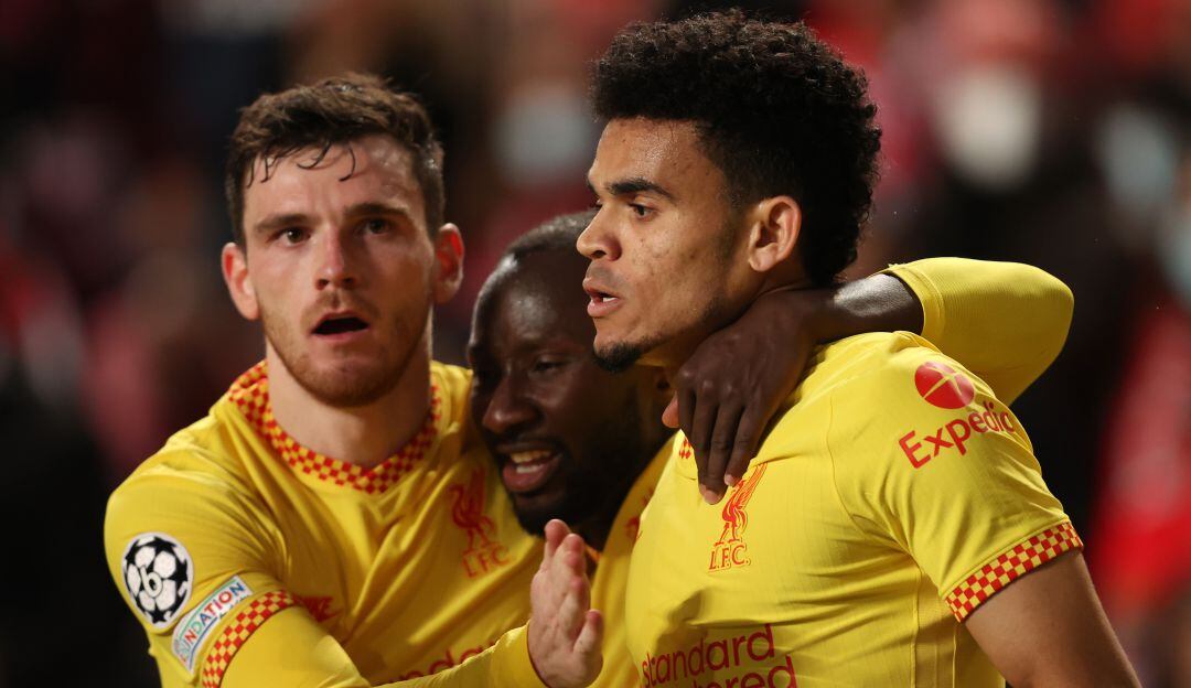Luis Díaz festeja el gol definitivo en la victoria del Liverpool sobre el Benfica.