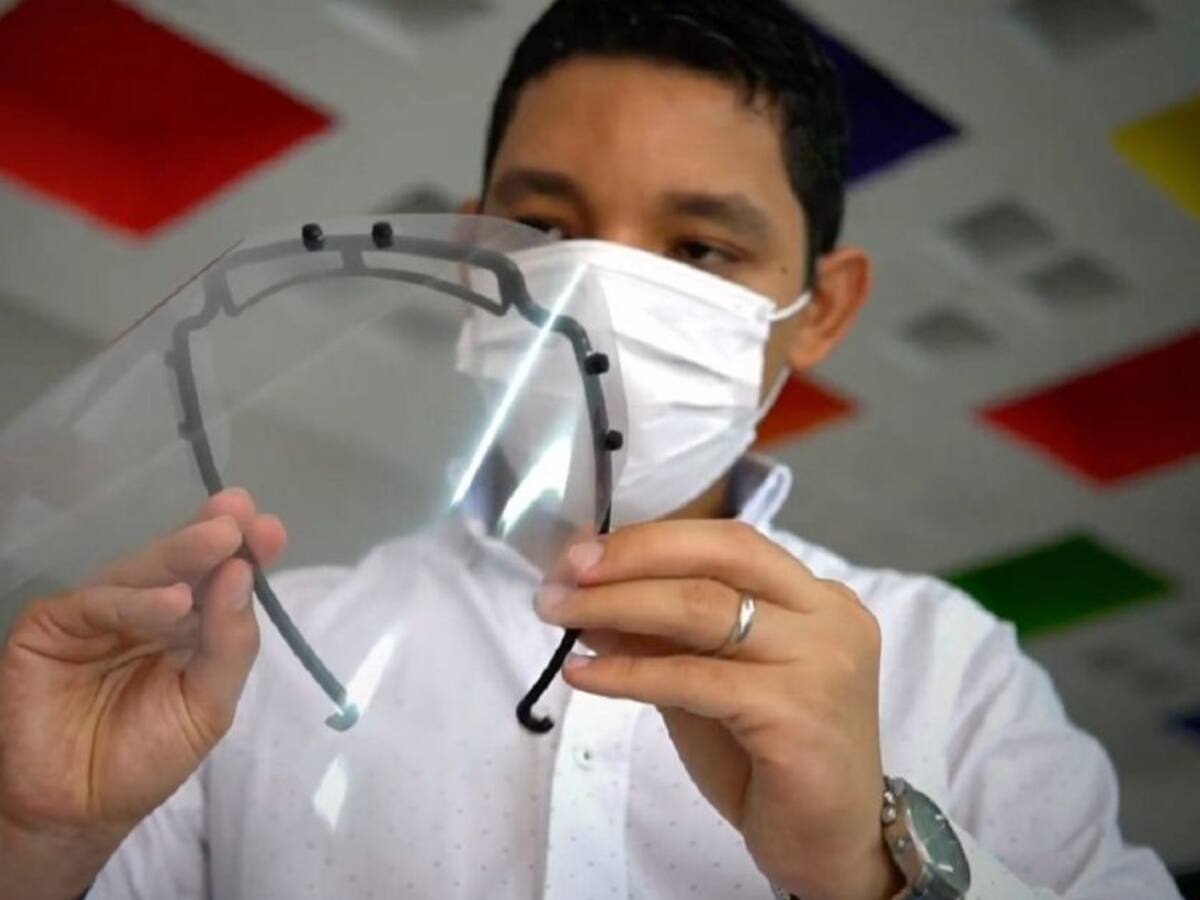Crean máscaras con impresoras 3D para proteger a personal de salud