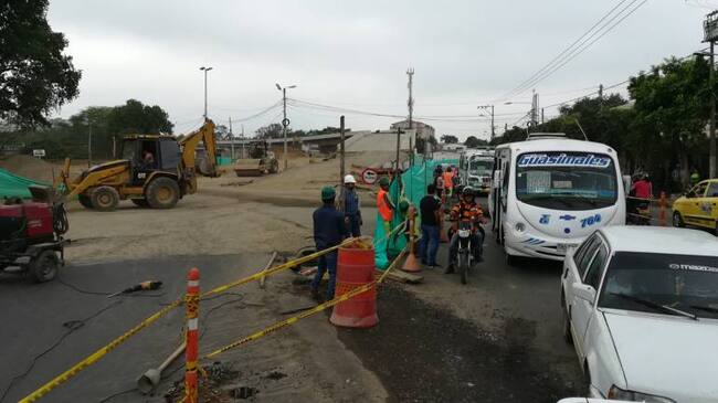 Paso alterno al puente Benito Hernández