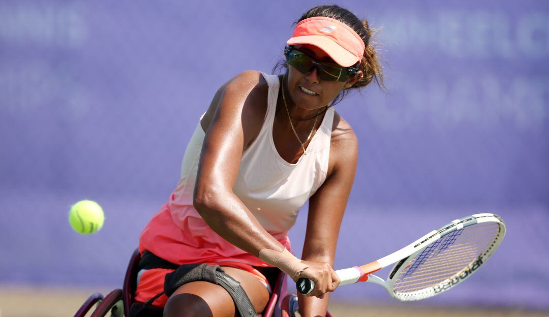 Angélica Bernal, la principal exponente colombiana del tenis en silla de ruedas.