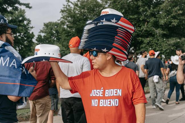 New York (United States), 05/01/2017.- Supporters of presidential candidate from the Republican Party and former US President Donald Trump gather during a rally in the Bronx borough of New York, New York, USA, 23 May 2024. (Nueva York) EFE/EPA/OLGA FEDOROVA